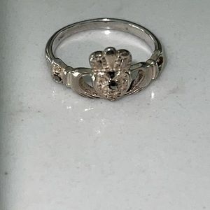 Irish Caddish Sterling Silver Ring w/Hematite Stones Size 5.5